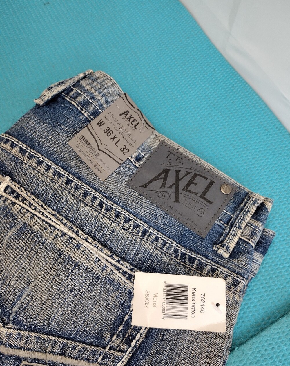 NWT AXEL Brand Men's Relaxed Straight Jeans Cotton Blue Distressed - Size 36x32 - Picture 11 of 11